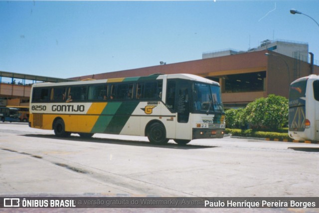 Empresa Gontijo de Transportes 8250 na cidade de Rio de Janeiro, Rio de Janeiro, Brasil, por Paulo Henrique Pereira Borges. Número da foto: #11839345.