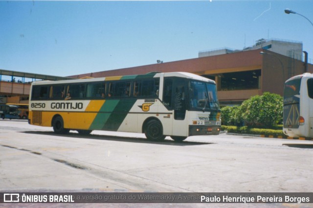 Empresa Gontijo de Transportes 8250 na cidade de Rio de Janeiro, Rio de Janeiro, Brasil, por Paulo Henrique Pereira Borges. ID da foto: 11839345.