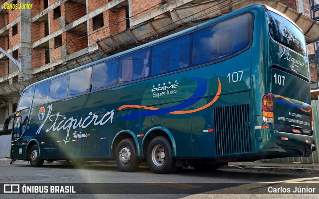 Itiquira Turismo 107 na cidade de Caldas Novas, Goiás, Brasil, por Carlos Júnior. Número da foto: #11837940.