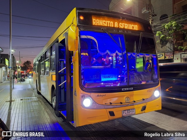 Buses Omega 6022 na cidade de Puente Alto, Cordillera, Metropolitana de Santiago, Chile, por Rogelio Labra Silva. ID da foto: 11838391.