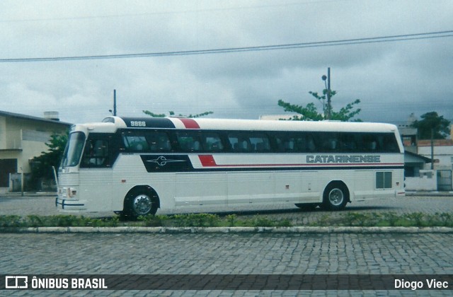 Auto Viação Catarinense 9866 na cidade de Balneário Camboriú, Santa Catarina, Brasil, por Diogo Viec. ID da foto: 11842003.