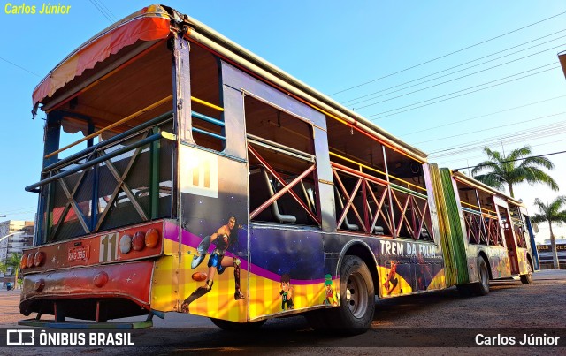 Trem da Folia 3961 na cidade de Caldas Novas, Goiás, Brasil, por Carlos Júnior. Número da foto: #11841332.