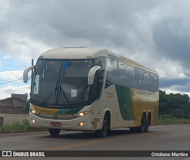 Empresa Gontijo de Transportes 19065 na cidade de Montes Claros, Minas Gerais, Brasil, por Cristiano Martins. ID da foto: 11842725.