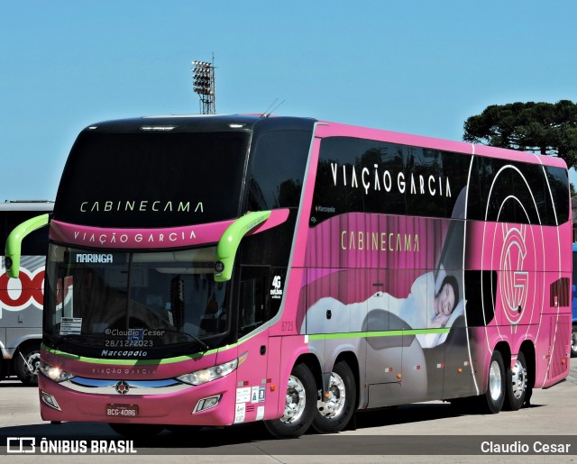 Viação Garcia 8725 na cidade de Curitiba, Paraná, Brasil, por Claudio Cesar. Número da foto: #11843157.