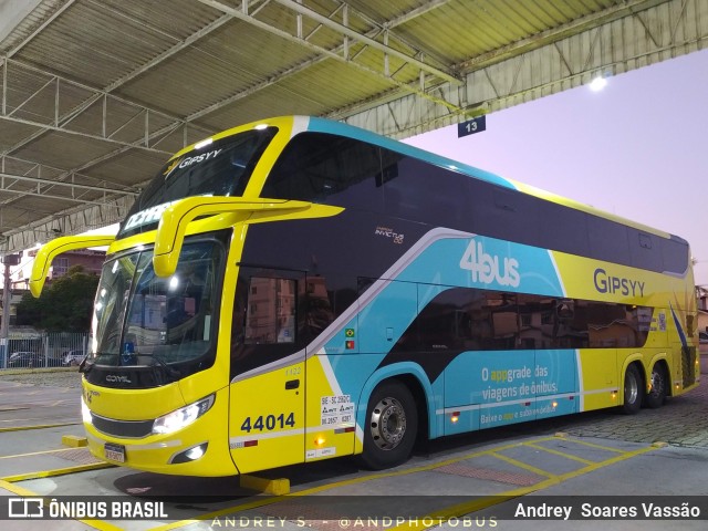 4bus - Cooperativa de Transporte Rodoviário de Passageiros Serviços e Tecnologia - Buscoop 44014 na cidade de Balneário Camboriú, Santa Catarina, Brasil, por Andrey  Soares Vassão. ID da foto: 11845963.