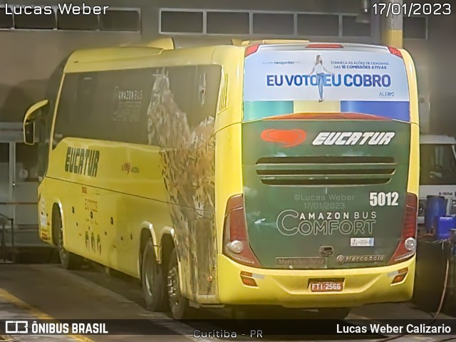 Eucatur - Empresa União Cascavel de Transportes e Turismo 5012 na cidade de Curitiba, Paraná, Brasil, por Lucas Weber Calizario. ID da foto: 11846314.