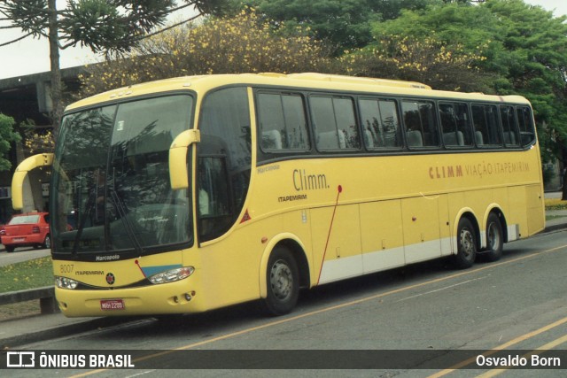 Viação Itapemirim 8007 na cidade de Curitiba, Paraná, Brasil, por Osvaldo Born. Número da foto: #11847920.