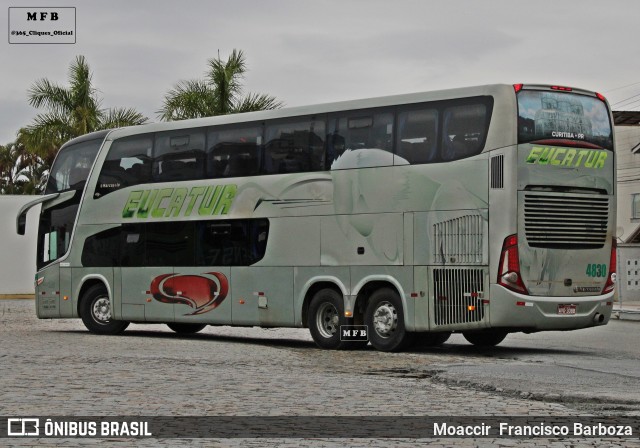 Eucatur - Empresa União Cascavel de Transportes e Turismo 4830 na cidade de Balneário Camboriú, Santa Catarina, Brasil, por Moaccir  Francisco Barboza. ID da foto: 11849497.