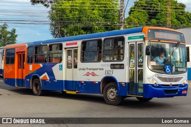 União Transportes 13123 na cidade de Várzea Grande, Mato Grosso, Brasil, por Leon Gomes. ID da foto: 11849198.