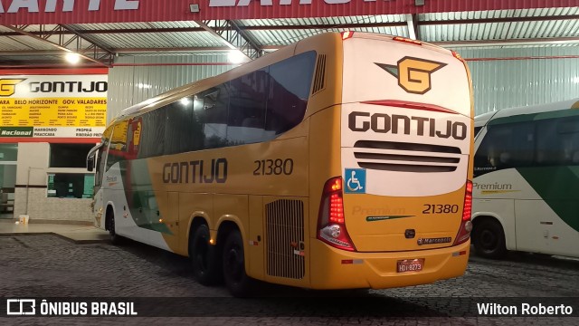 Empresa Gontijo de Transportes 21380 na cidade de Itaobim, Minas Gerais, Brasil, por Wilton Roberto. Número da foto: #11851170.