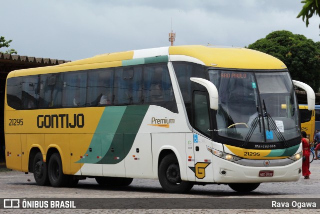 Empresa Gontijo de Transportes 21295 na cidade de Vitória da Conquista, Bahia, Brasil, por Rava Ogawa. ID da foto: 11851866.