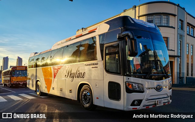Transportes Skyline 00 na cidade de Hospital, San José, San José, Costa Rica, por Andrés Martínez Rodríguez. Número da foto: #11852948.