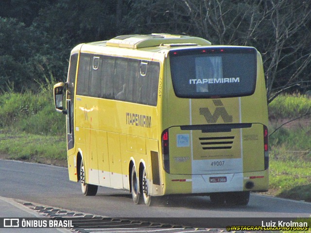 Viação Itapemirim 49007 na cidade de Juiz de Fora, Minas Gerais, Brasil, por Luiz Krolman. ID da foto: 11851692.