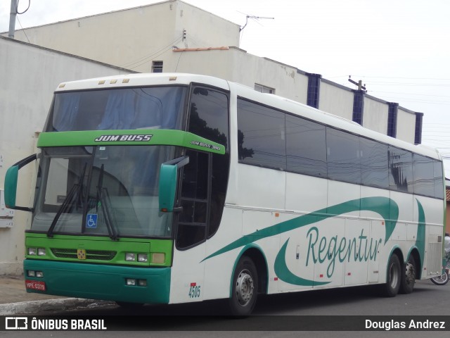 Regentur 4505 na cidade de Trindade, Goiás, Brasil, por Douglas Andrez. ID da foto: 11912063.