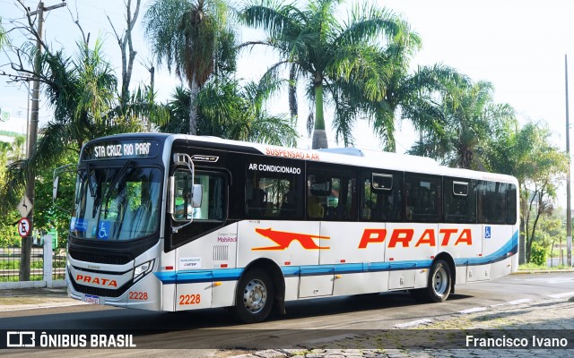 Expresso de Prata 2228 na cidade de Bauru, São Paulo, Brasil, por Francisco Ivano. Número da foto: #11909841.