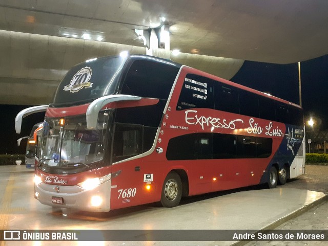 Expresso São Luiz 7680 na cidade de Uberlândia, Minas Gerais, Brasil, por Andre Santos de Moraes. ID da foto: 11909659.