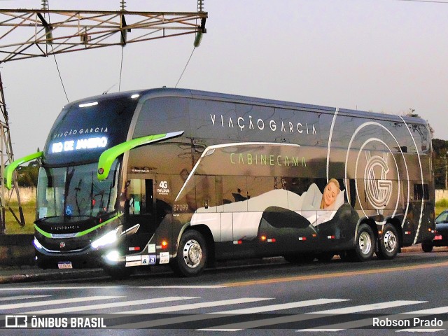 Viação Garcia 87099 na cidade de São José dos Campos, São Paulo, Brasil, por Robson Prado. Número da foto: #11932660.