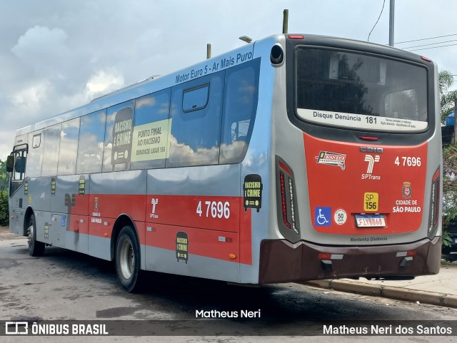 Pêssego Transportes 4 7696 na cidade de São Paulo, São Paulo, Brasil, por Matheus Neri dos Santos. ID da foto: 11936258.