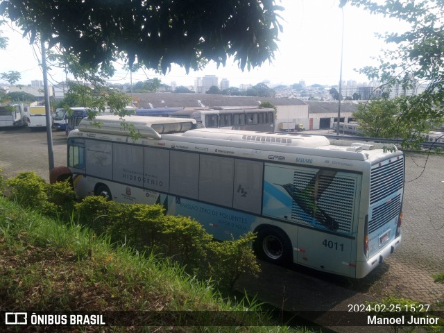 Metra - Sistema Metropolitano de Transporte 4011 na cidade de São Paulo, São Paulo, Brasil, por Manoel Junior. ID da foto: 11943250.