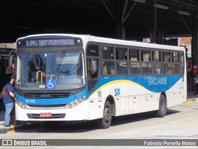 Viação Curuçá 01 219 na cidade de Santo André, São Paulo, Brasil, por Fabrício Portella Matos. ID da foto: 11945543.