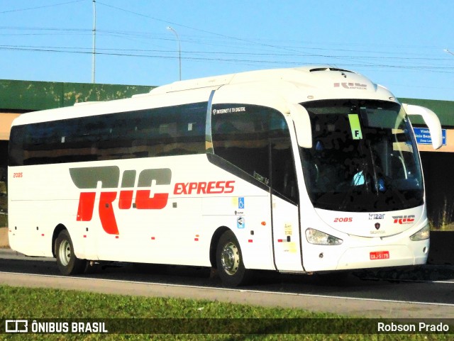 Ric Express 2085 na cidade de São José dos Campos, São Paulo, Brasil, por Robson Prado. ID da foto: 11944755.