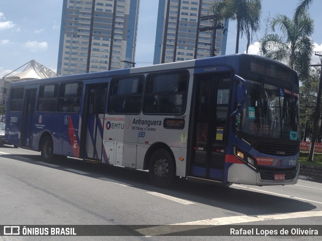 BB Transportes e Turismo 27.621 na cidade de Osasco, São Paulo, Brasil, por Rafael Lopes de Oliveira. Número da foto: #11945918.