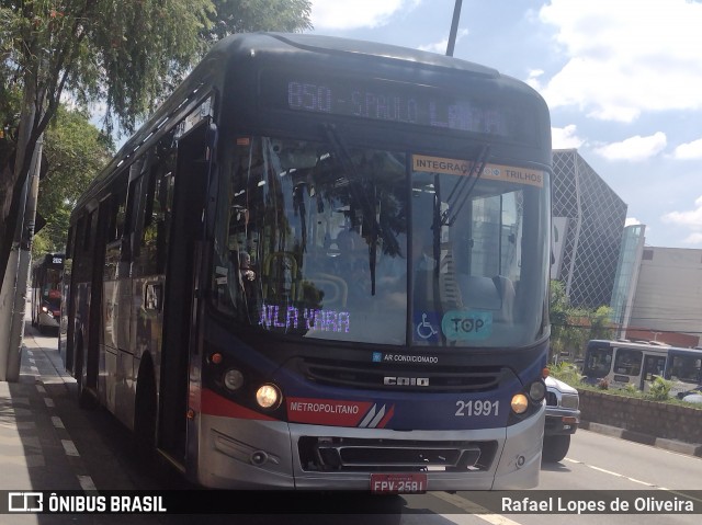 Viação Osasco 21.991 na cidade de Osasco, São Paulo, Brasil, por Rafael Lopes de Oliveira. Número da foto: #11947452.