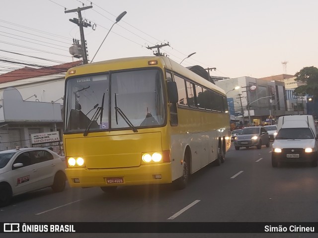 Ônibus Particulares MQH4669 na cidade de João Pessoa, Paraíba, Brasil, por Simão Cirineu. Número da foto: #11948540.