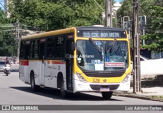 Empresa Metropolitana 328 na cidade de Recife, Pernambuco, Brasil, por Luiz Adriano Carlos. Número da foto: #11952703.