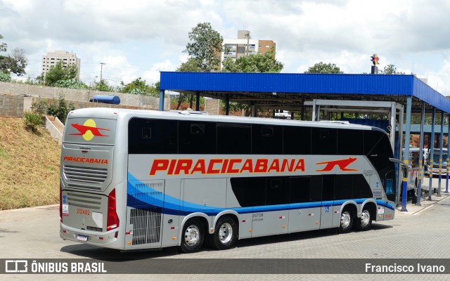 Viação Piracicabana 212402 na cidade de Bauru, São Paulo, Brasil, por Francisco Ivano. Número da foto: #11913290.