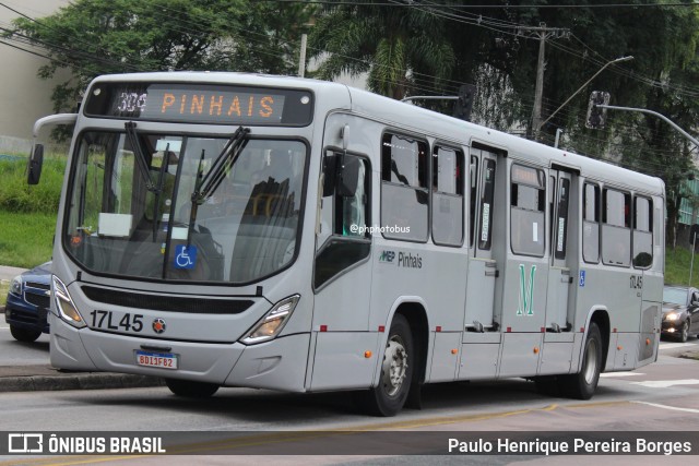 Expresso Azul 17L45 na cidade de Curitiba, Paraná, Brasil, por Paulo Henrique Pereira Borges. ID da foto: 11955888.