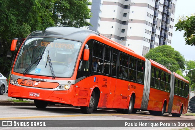 Expresso Azul JE701 na cidade de Curitiba, Paraná, Brasil, por Paulo Henrique Pereira Borges. Número da foto: #11955897.