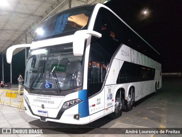 Auto Viação Catarinense 321314 na cidade de Dom Pedro de Alcântara, Rio Grande do Sul, Brasil, por André Lourenço de Freitas. ID da foto: 11958799.