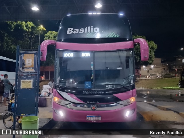 Basilio e Basilio BBT3G23 na cidade de Manaus, Amazonas, Brasil, por Kezedy Padilha. Número da foto: #11964713.