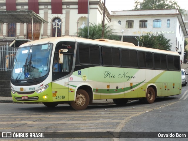 Rio Negro Fretamento e Turismo 45019 na cidade de Conselheiro Lafaiete, Minas Gerais, Brasil, por Osvaldo Born. Número da foto: #11964478.