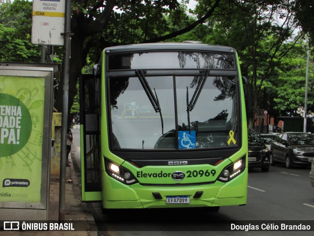 SM Transportes 20969 na cidade de Belo Horizonte, Minas Gerais, Brasil, por Douglas Célio Brandao. ID da foto: 11965089.