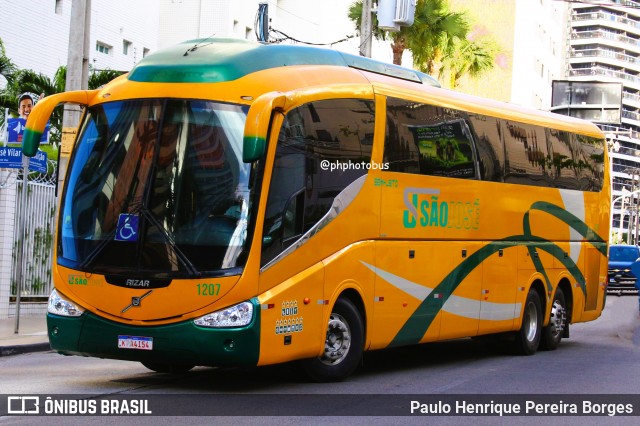 São José 1207 na cidade de Fortaleza, Ceará, Brasil, por Paulo Henrique Pereira Borges. Número da foto: #11968801.