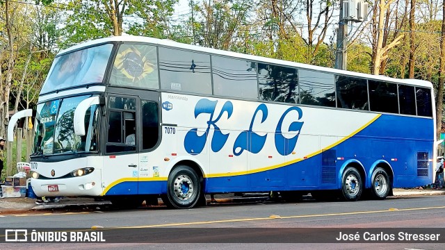 KLG Viagens e Turismo 7070 na cidade de Santa Helena, Paraná, Brasil, por José Carlos Stresser. ID da foto: 11966566.