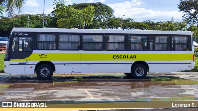 Escolares 20 na cidade de Lago Norte, Distrito Federal, Brasil, por Lorenzo S.. ID da foto: 11967003.