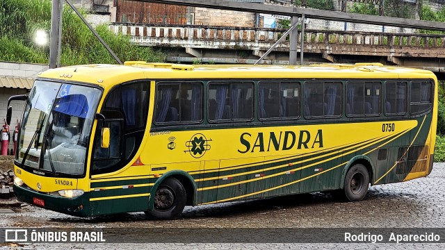 Viação Sandra 0750 na cidade de Conselheiro Lafaiete, Minas Gerais, Brasil, por Rodrigo  Aparecido. Número da foto: #11969415.