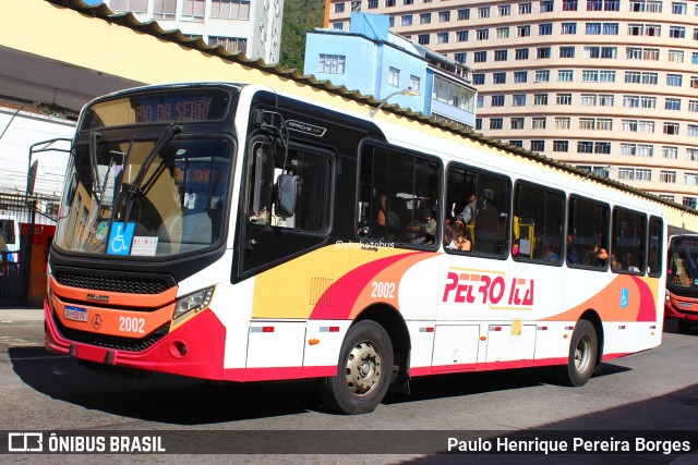 Petro Ita Transportes Coletivos de Passageiros 2002 na cidade de Petrópolis, Rio de Janeiro, Brasil, por Paulo Henrique Pereira Borges. ID da foto: 11972706.