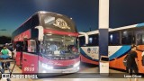 Expresso São Luiz 8010 na cidade de Caruaru, Pernambuco, Brasil, por Leon Oliver. Número da foto: #11972640.
