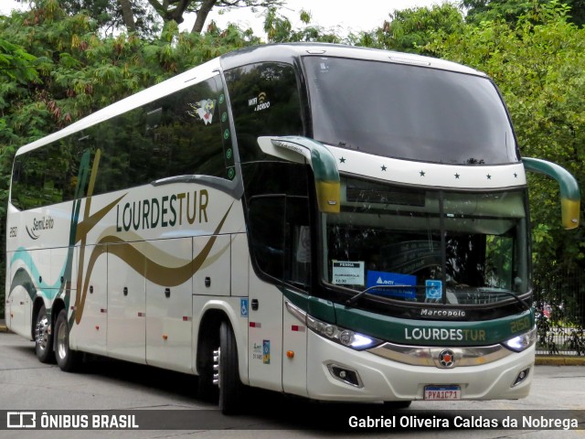 Lourdes Tur 2150 na cidade de São Paulo, São Paulo, Brasil, por Gabriel Oliveira Caldas da Nobrega. Número da foto: #11977352.