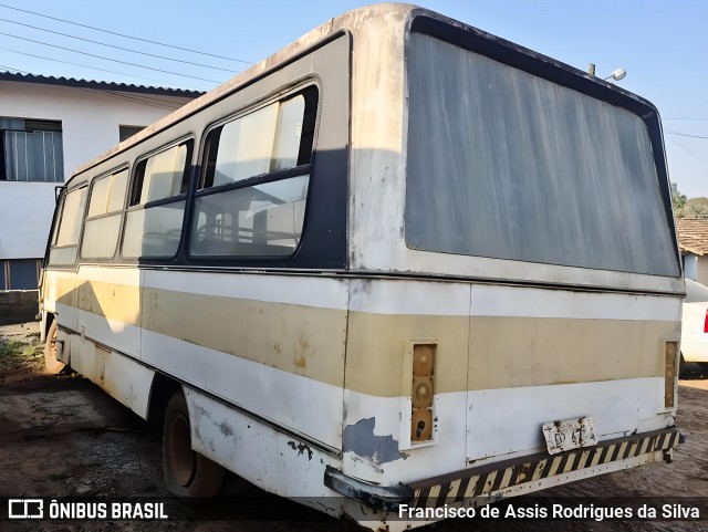 Sucata e Desmanches  na cidade de Tibagi, Paraná, Brasil, por Francisco de Assis Rodrigues da Silva. Número da foto: #11977421.