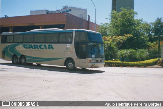 Viação Garcia 6494 na cidade de Rio de Janeiro, Rio de Janeiro, Brasil, por Paulo Henrique Pereira Borges. Número da foto: #11977707.