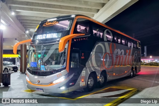 Smile Transportes e Turismo 121 na cidade de Balneário Piçarras, Santa Catarina, Brasil, por Diego Lip. ID da foto: 11979346.