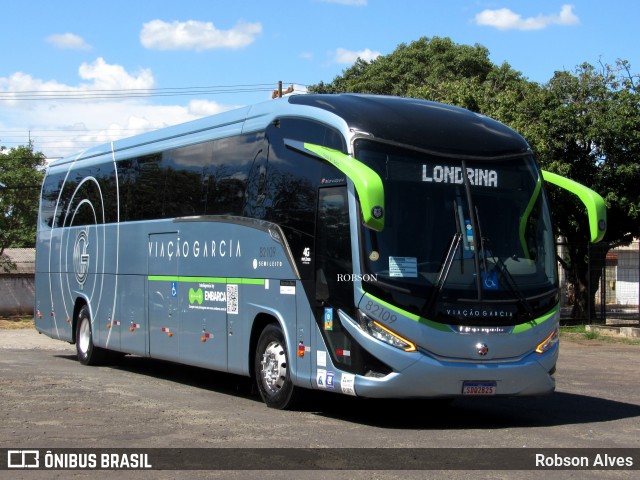 Viação Garcia 82109 na cidade de Paranavaí, Paraná, Brasil, por Robson Alves. ID da foto: 11982524.