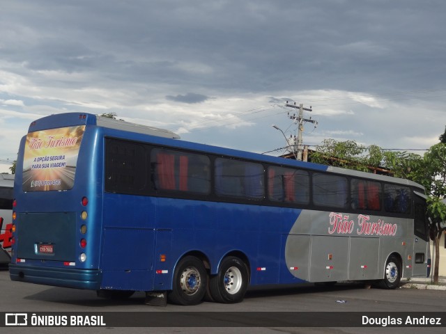 Tião Turismo 7669 na cidade de Trindade, Goiás, Brasil, por Douglas Andrez. ID da foto: 11983834.