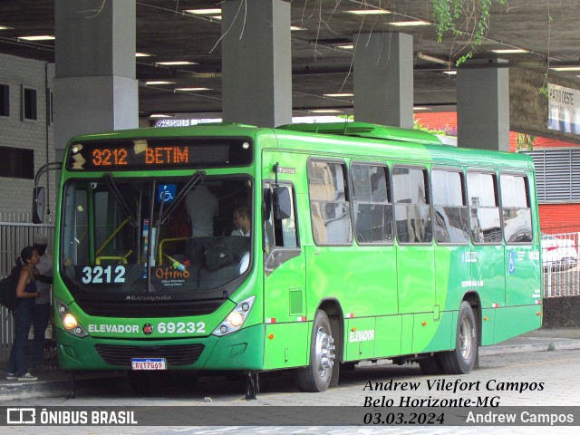 Viação Santa Edwiges 69232 na cidade de Belo Horizonte, Minas Gerais, Brasil, por Andrew Campos. Número da foto: #11919183.