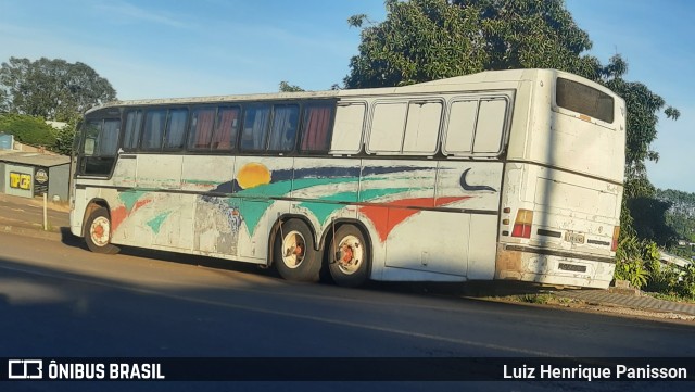 Ônibus Particulares  na cidade de São Miguel do Oeste, Santa Catarina, Brasil, por Luiz Henrique Panisson. ID da foto: 11916536.